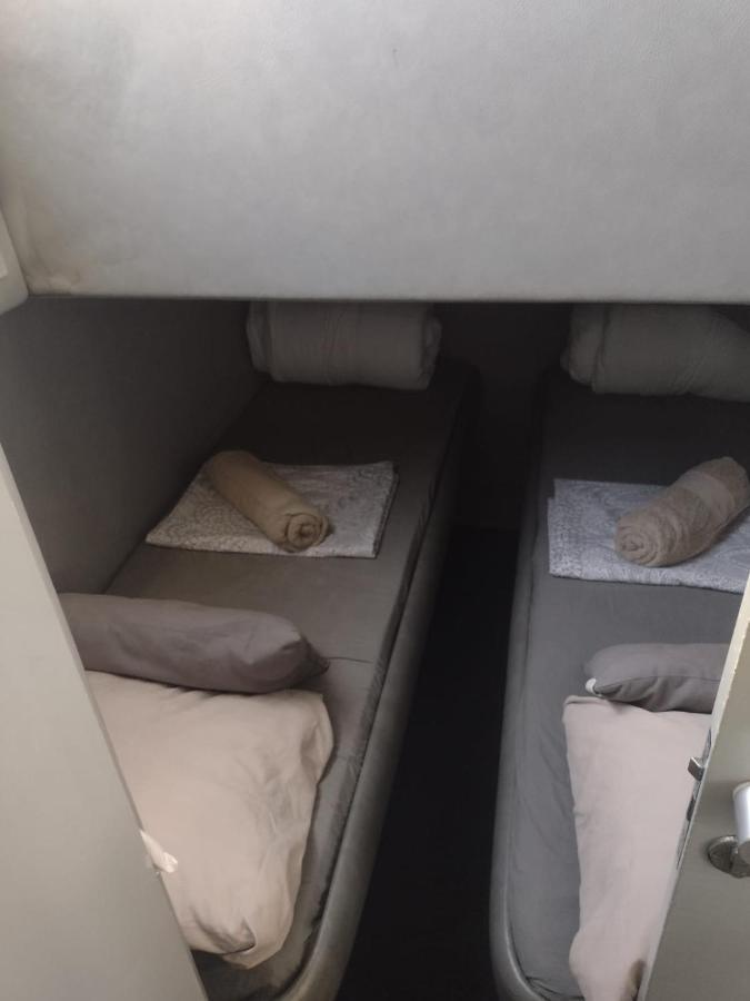 Yach Boat Hotell Barcelona Eksteriør bilde